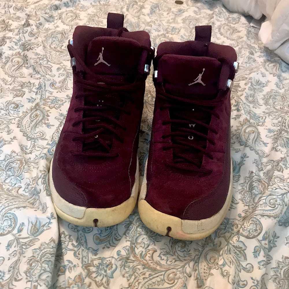 Youth Jordan 12 Retro Bordeaux Size 6.5